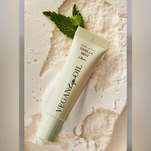 Free people Vegan Lip Oil - Vanilla Mint